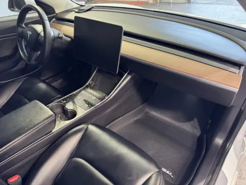 More photos of 2019 Tesla Model 3 MID RANGE at Premium Autos - Norco, CA