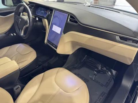 More photos of 2014 Tesla Model S 85 at Premium Autos - Norco, CA