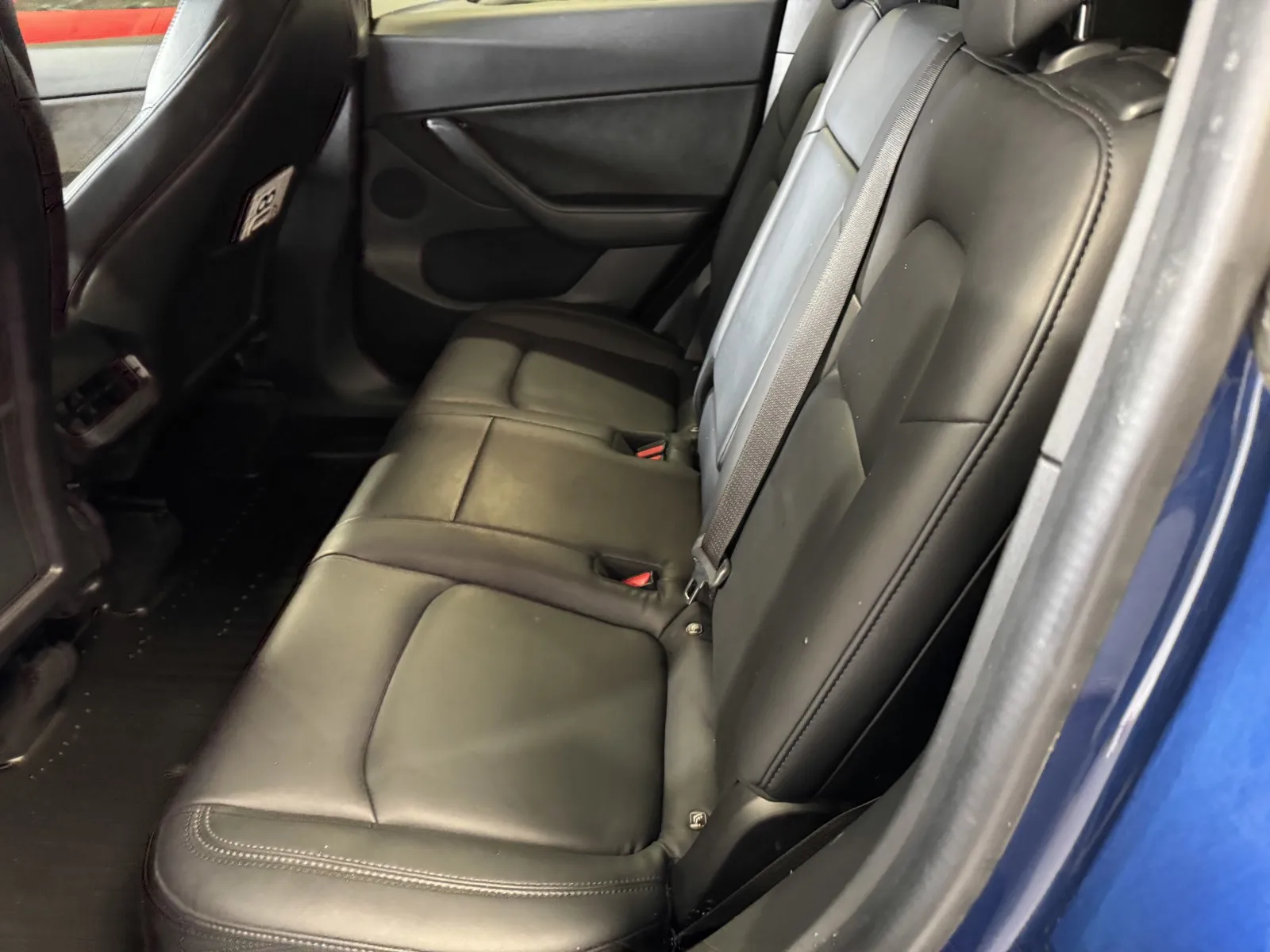 Tesla Model Y photo 10