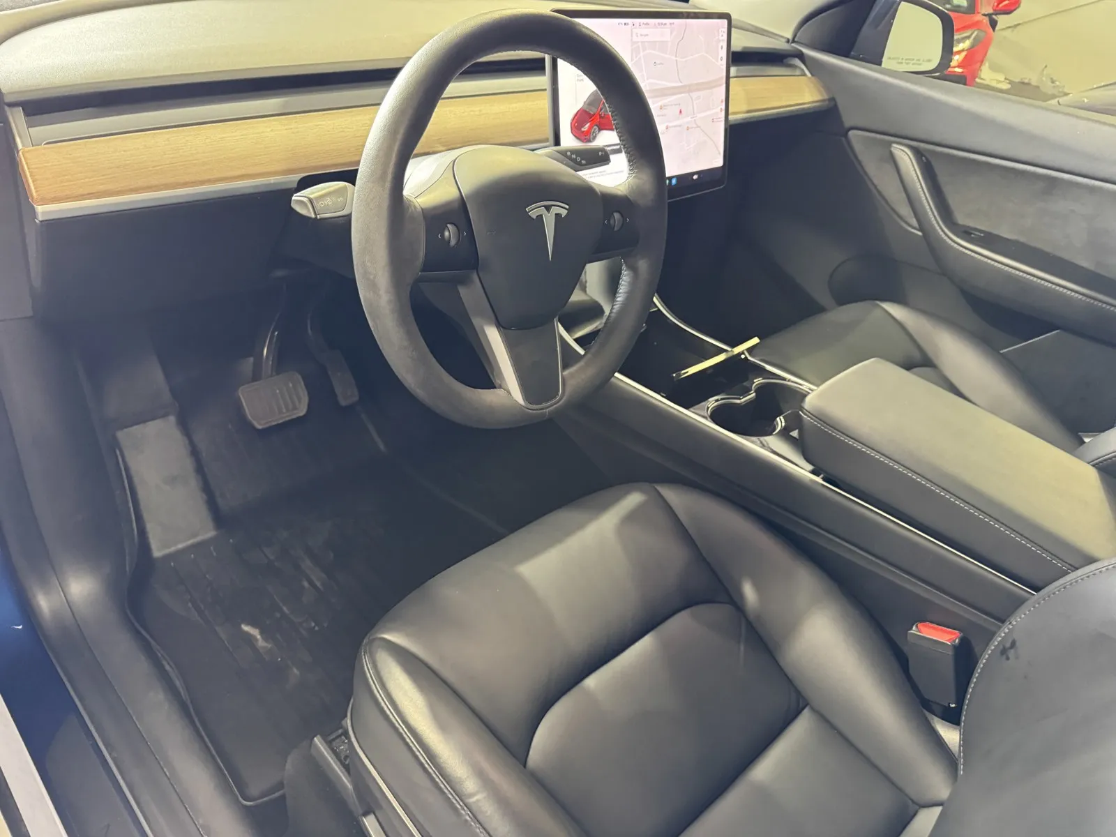 Tesla Model Y photo 11