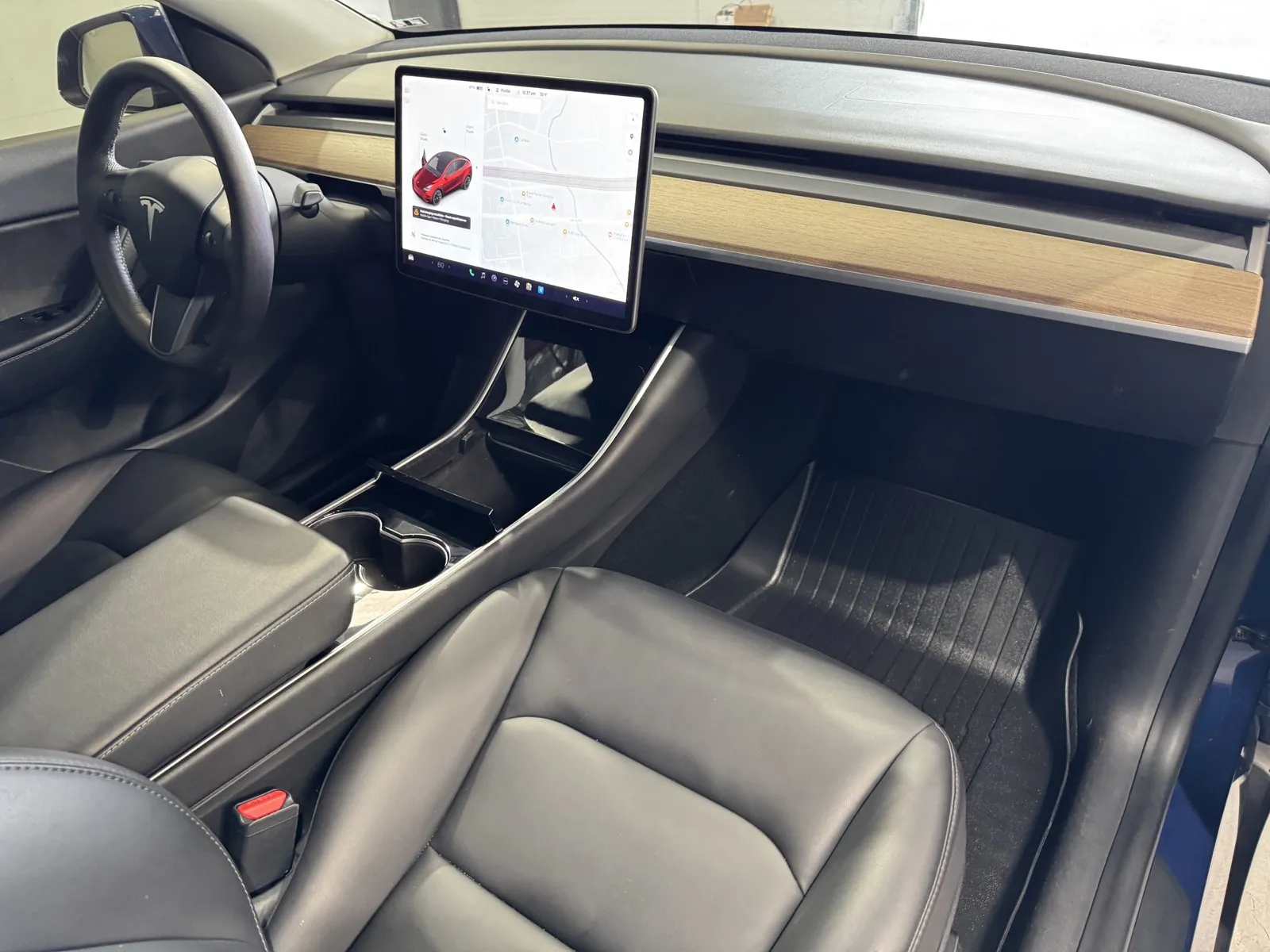 Tesla Model Y photo 5