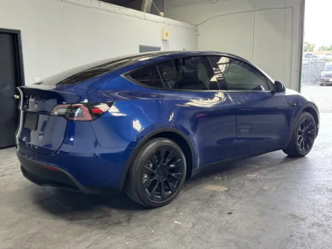 More photos of 2021 Tesla Model Y Standard Range at Premium Autos - Norco, CA