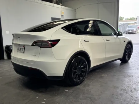 More photos of 2021 Tesla Model Y Long Range at Premium Autos - Norco, CA