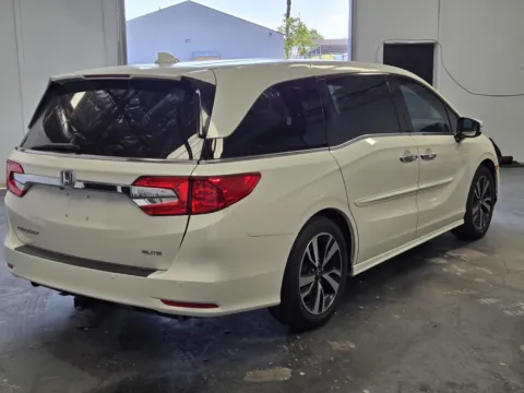 More photos of 2018 Honda Odyssey Elite at Premium Autos - Norco, CA