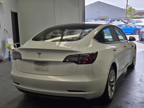 More photos of 2021 Tesla Model 3 Standard Range Plus at Premium Autos - Norco, CA