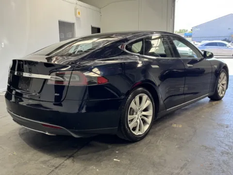 More photos of 2014 Tesla Model S at Premium Autos - Norco, CA