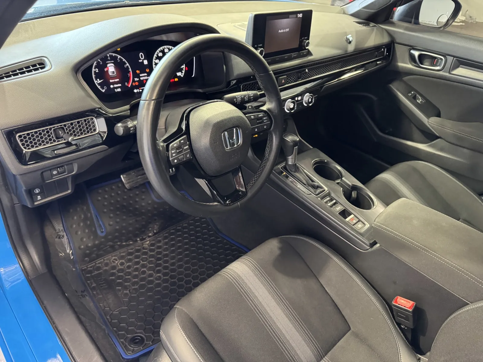 Honda Civic photo 11