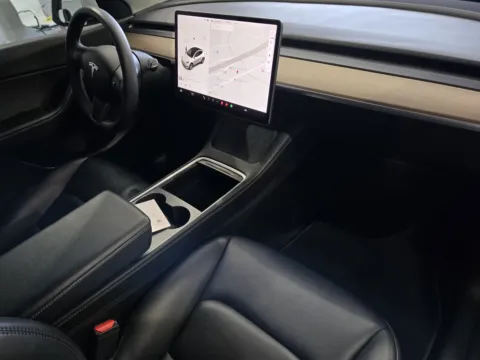 More photos of 2022 Tesla Model Y Long Range at Premium Autos - Norco, CA