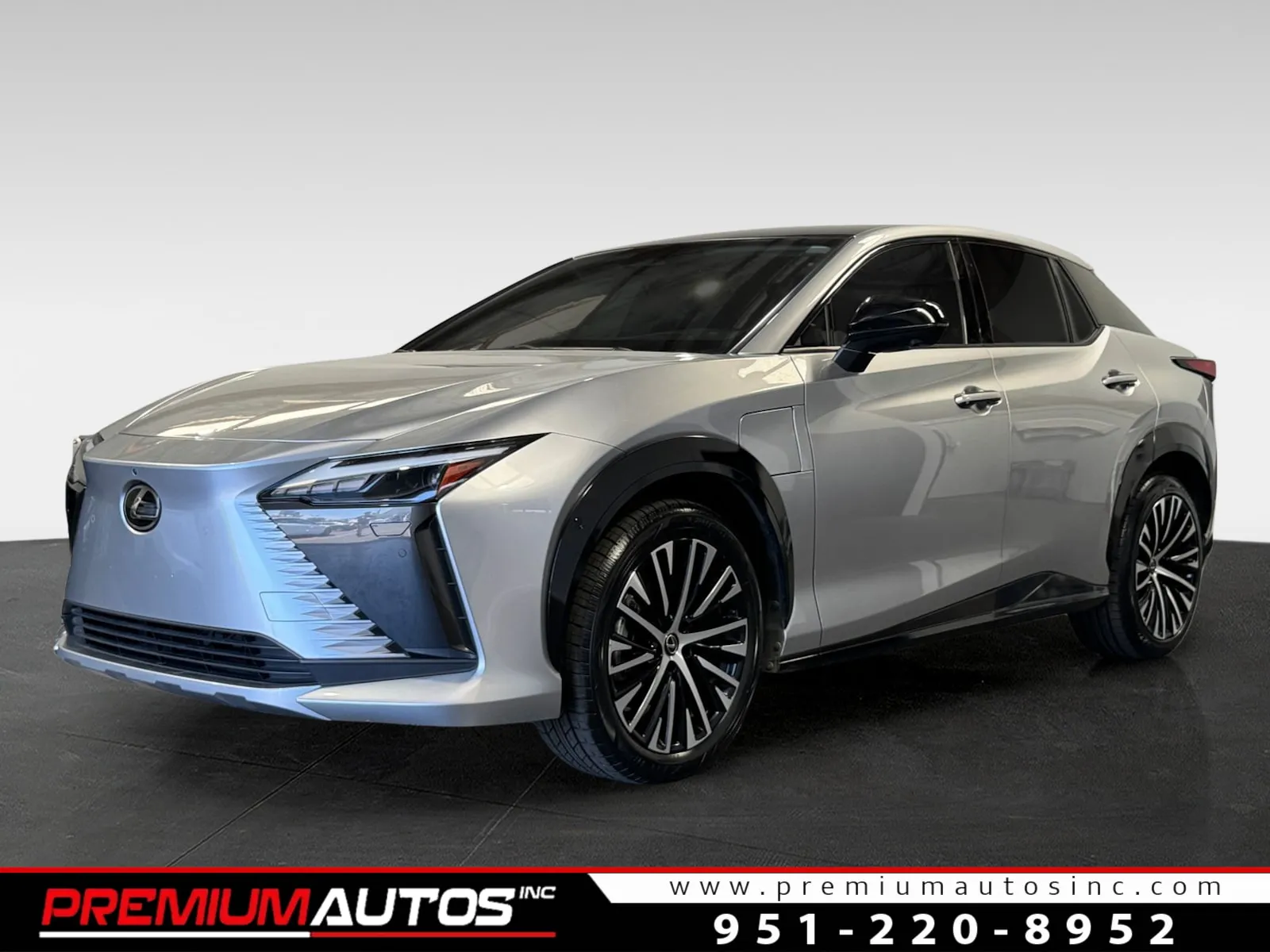 2023 Lexus RZ 450e 450e Luxury AWD's photo