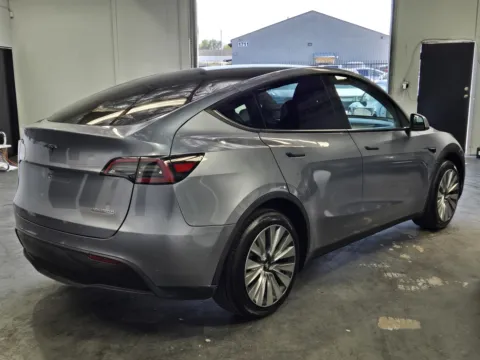 More photos of 2025 Tesla Model Y Long Range *at El Monte at Premium Autos - El Monte, CA