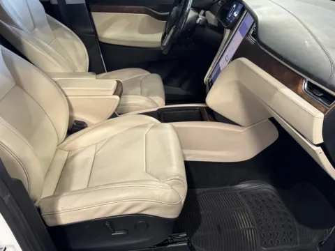More photos of 2017 Tesla Model X 100D at Premium Autos - Norco, CA