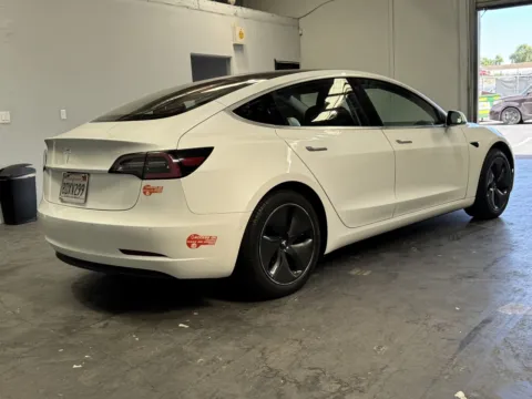 More photos of 2018 Tesla Model 3 at Premium Autos - Norco, CA