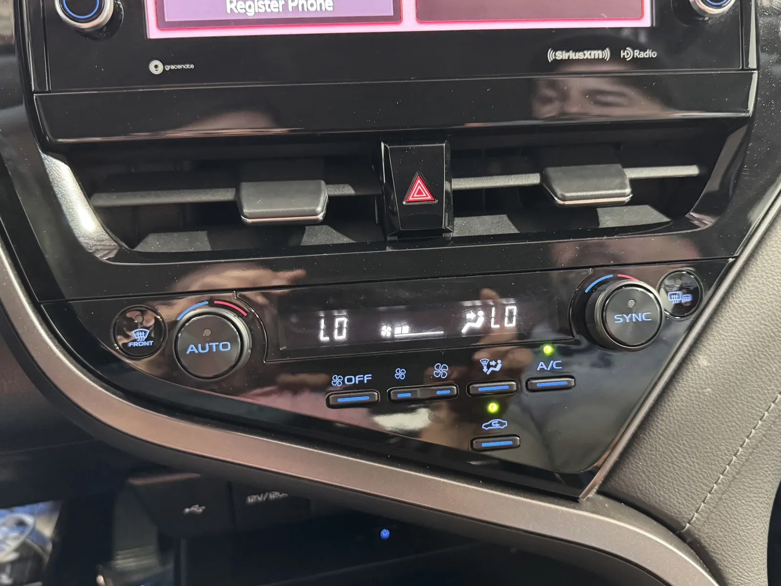 Toyota Camry photo 17