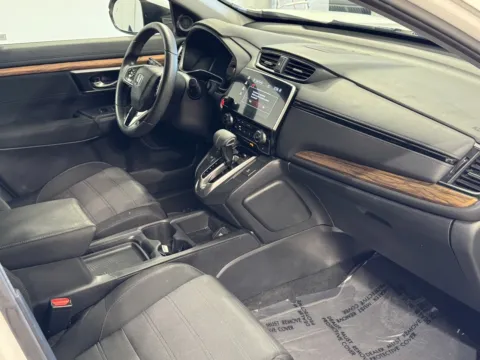 More photos of 2019 Honda CR-V EX at Premium Autos - Norco, CA