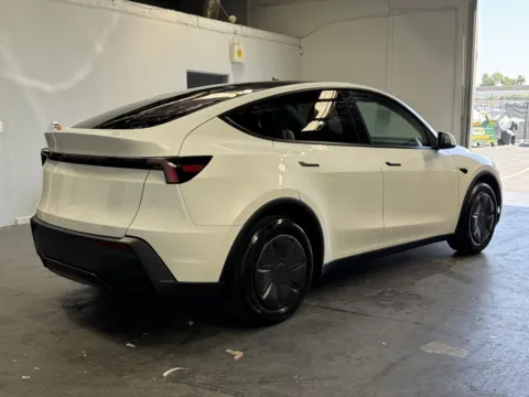 More photos of 2026 Tesla Model Y Long Range at Premium Autos - Norco, CA