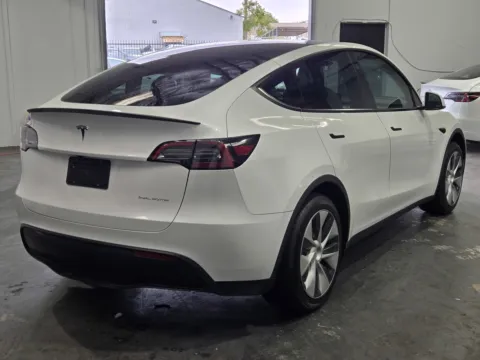 More photos of 2024 Tesla Model Y at Premium Autos - Norco, CA