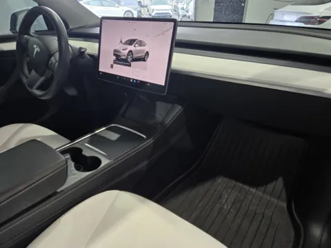 More photos of 2024 Tesla Model Y at Premium Autos - Norco, CA