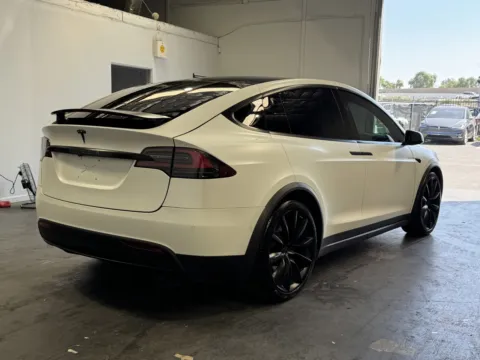 More photos of 2018 Tesla Model X 75D*****6 SEATER**** at Premium Autos - Norco, CA