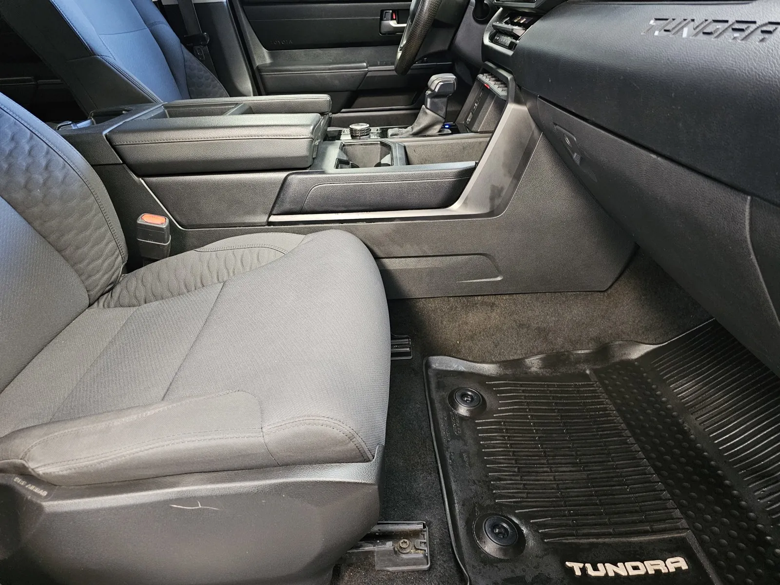 Toyota Tundra photo 7