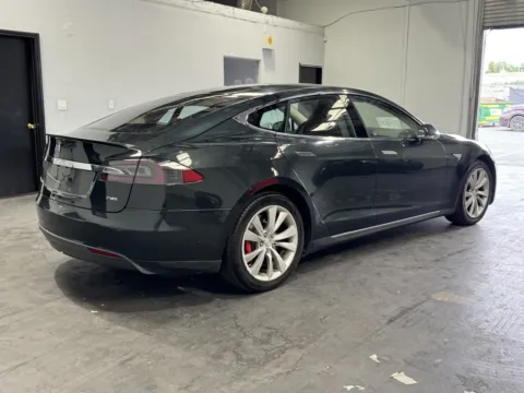 More photos of 2014 Tesla Model S P85 at Premium Autos - Norco, CA