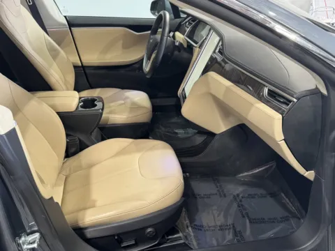 More photos of 2013 Tesla Model S Performance P85 at Premium Autos - Norco, CA