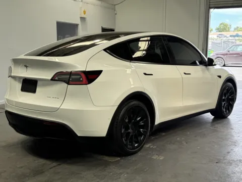 More photos of 2021 Tesla Model Y Long Range at Premium Autos - Norco, CA