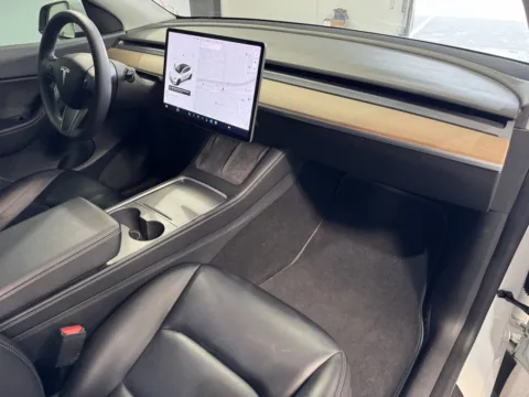 More photos of 2021 Tesla Model Y Performance at Premium Autos - Norco, CA