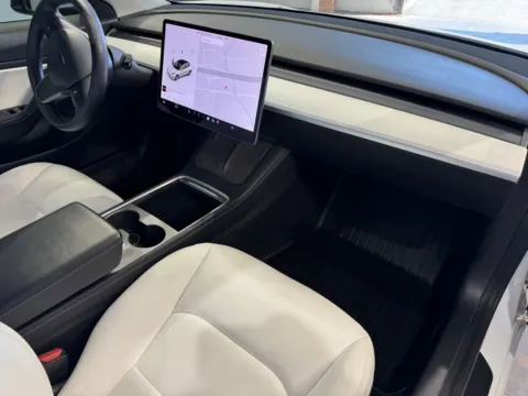 More photos of 2021 Tesla Model 3 Standard Range Plus at Premium Autos - Norco, CA