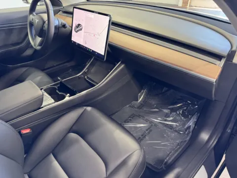 More photos of 2018 Tesla Model 3 Long Range at Premium Autos - Norco, CA