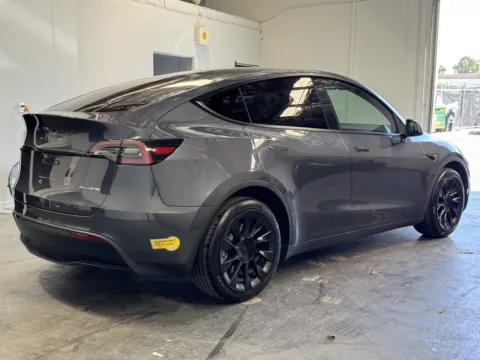 More photos of 2022 Tesla Model Y Long Range at Premium Autos - Norco, CA
