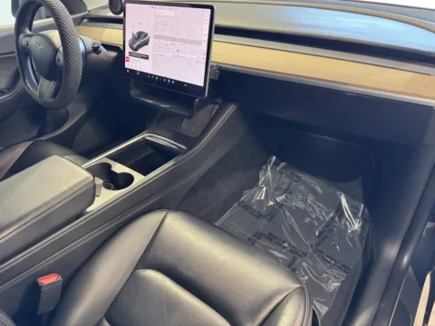 More photos of 2022 Tesla Model Y Long Range at Premium Autos - Norco, CA