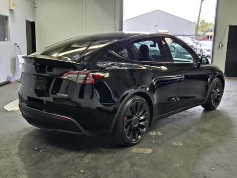 More photos of 2022 Tesla Model Y Performance at Premium Autos - Norco, CA
