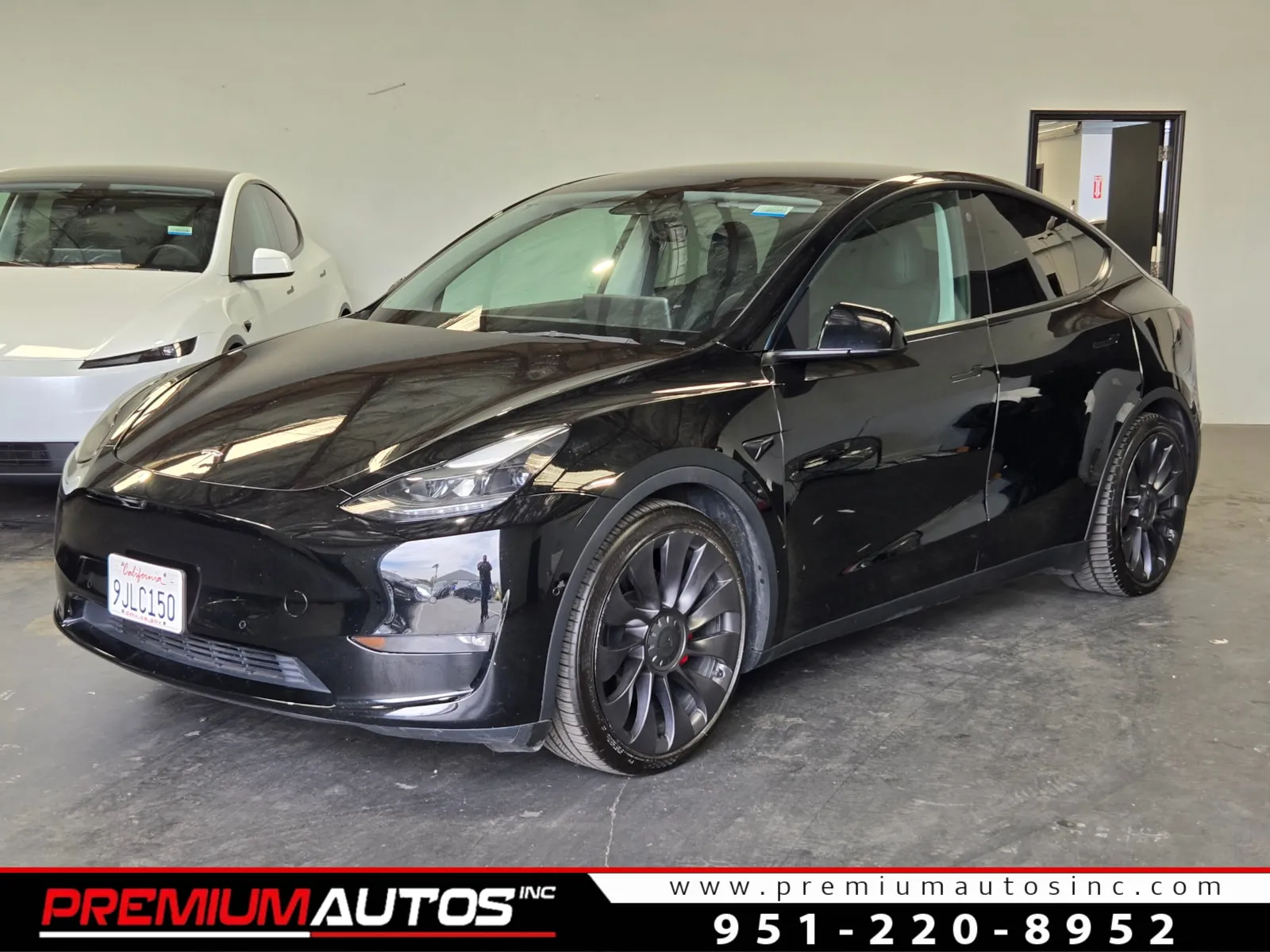 2022 Tesla Model Y Performance Dual Motor All-Wheel Drive's photo