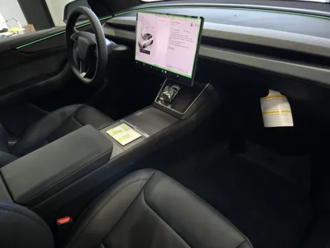 More photos of 2026 Tesla Model Y Long Range PREMIUM AWD***ONLY 31 MILES*** at Premium Autos - Norco, CA