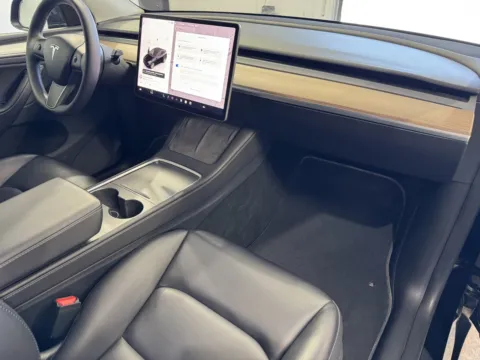 More photos of 2023 Tesla Model Y at Premium Autos - Norco, CA