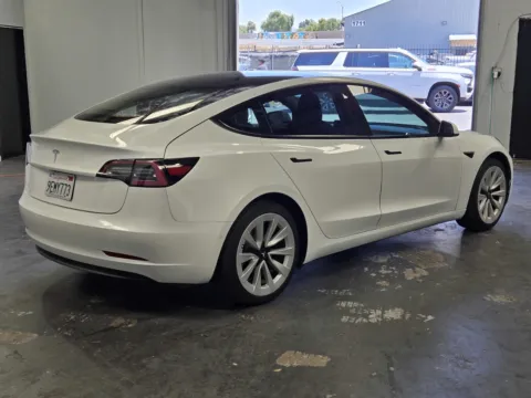 More photos of 2021 Tesla Model 3 Standard Range Plus at Premium Autos - Norco, CA