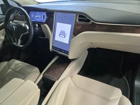 More photos of 2017 Tesla Model X 100D at Premium Autos - Norco, CA