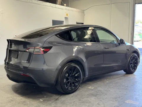 More photos of 2021 Tesla Model Y Long Range at Premium Autos - Norco, CA