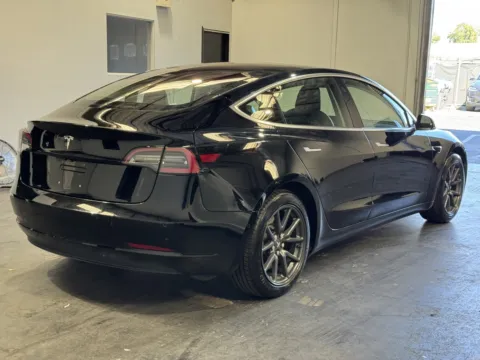 More photos of 2018 Tesla Model 3 at Premium Autos - Norco, CA