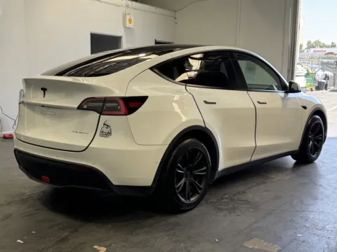 More photos of 2021 Tesla Model Y Long Range at Premium Autos - Norco, CA