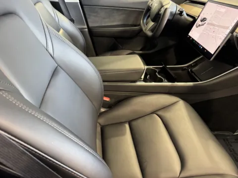 More photos of 2021 Tesla Model Y Long Range at Premium Autos - Norco, CA