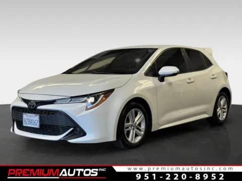 White 2020 Toyota Corolla Hatchback SE for sale in Norco, CA