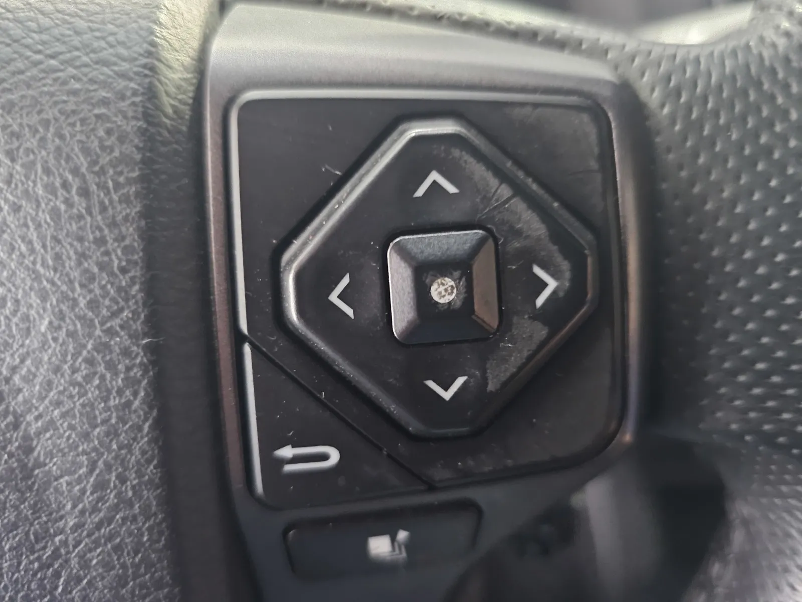 Toyota Tacoma photo 17