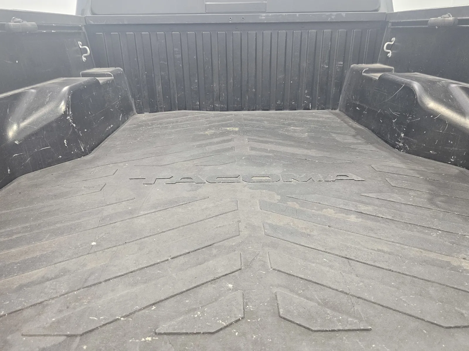 Toyota Tacoma photo 11
