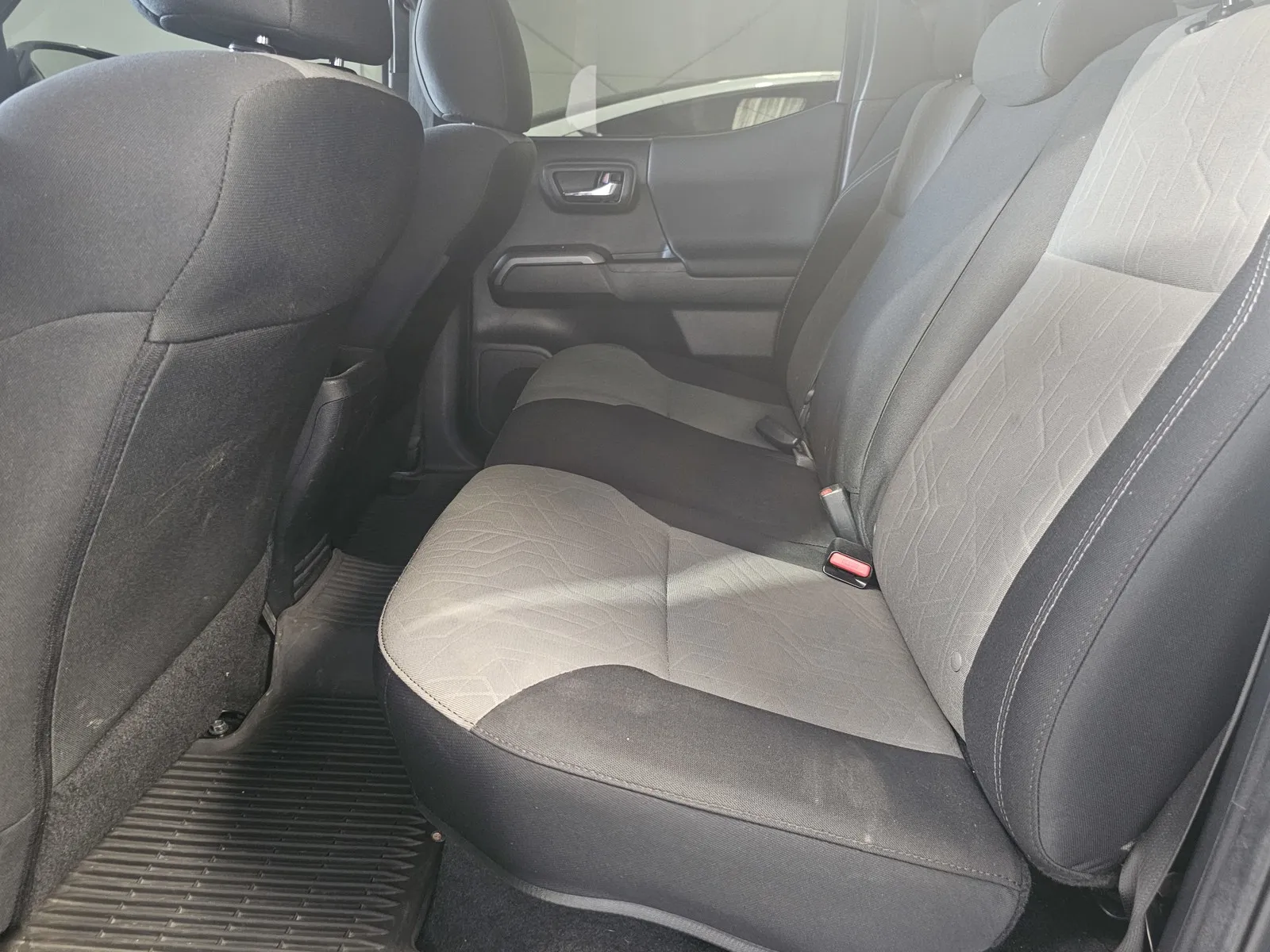 Toyota Tacoma photo 12