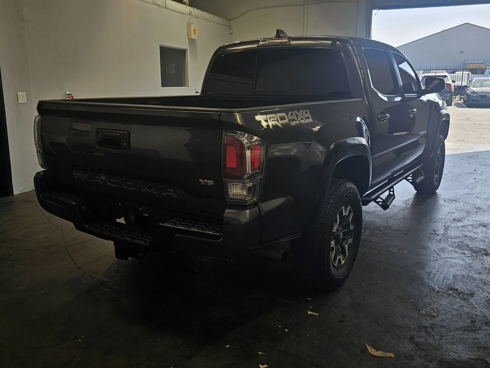 Toyota Tacoma photo 4