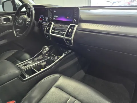 More photos of 2021 Kia Sorento SX at Premium Autos - Norco, CA