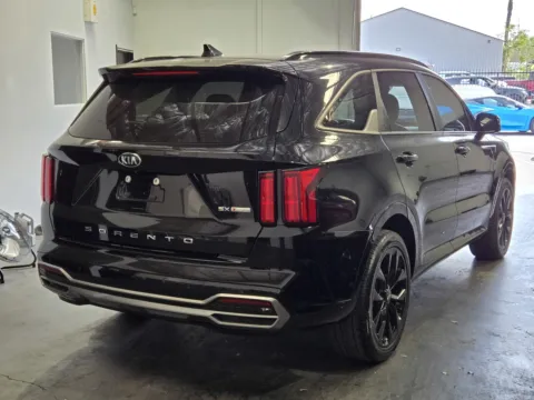 More photos of 2021 Kia Sorento SX at Premium Autos - Norco, CA
