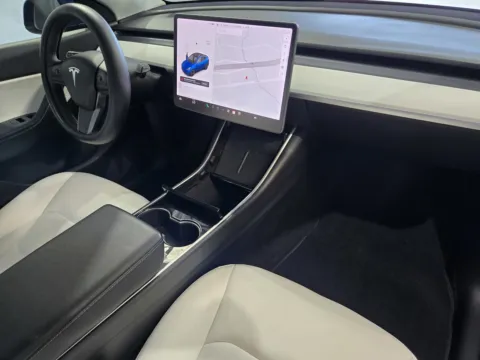 More photos of 2021 Tesla Model Y Long Range at Premium Autos - Norco, CA
