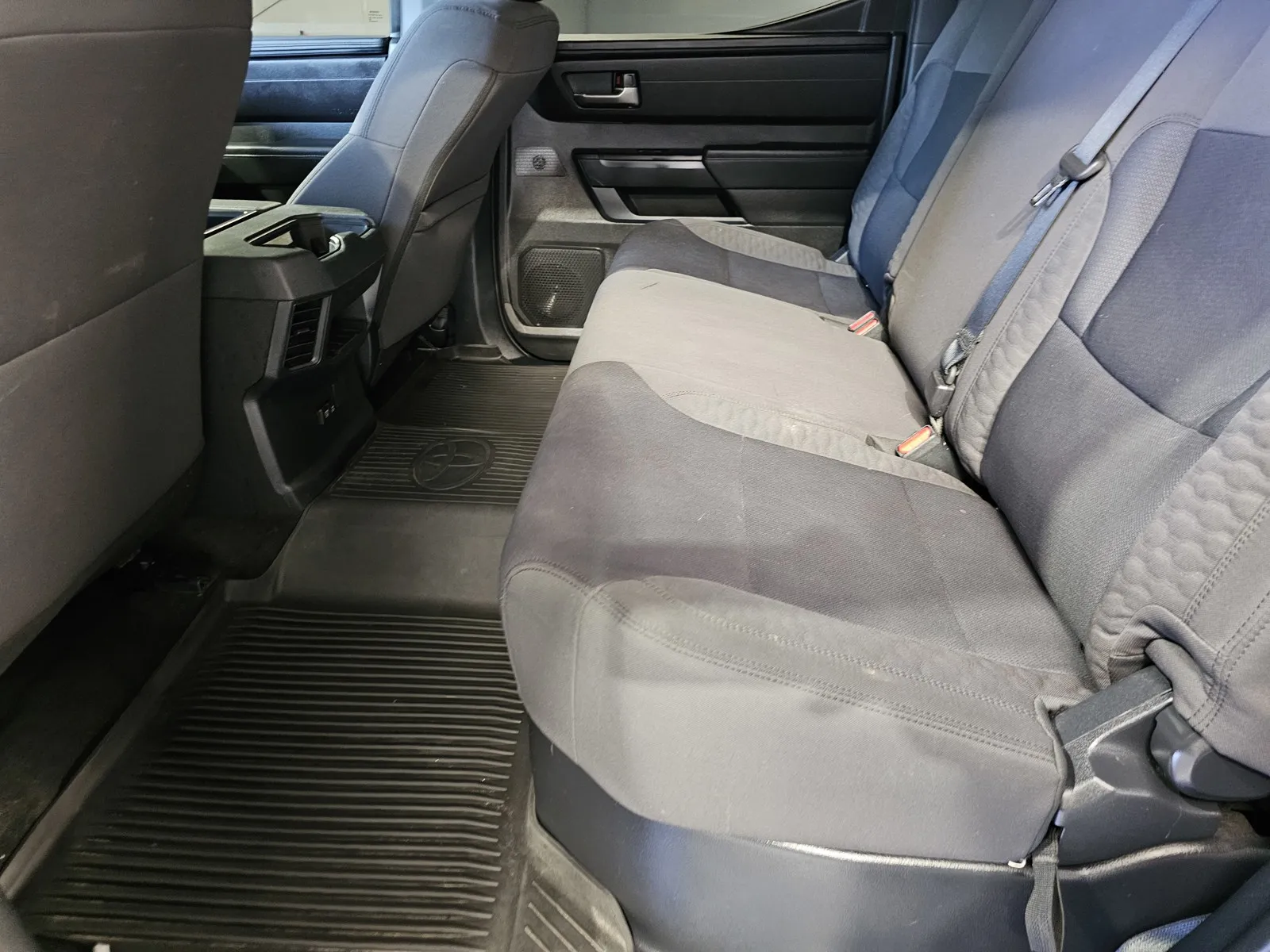Toyota Tundra photo 13